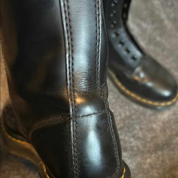 Black Glossy Leather Dr. Martens Boots Thick Soles - Picture 3 of 5